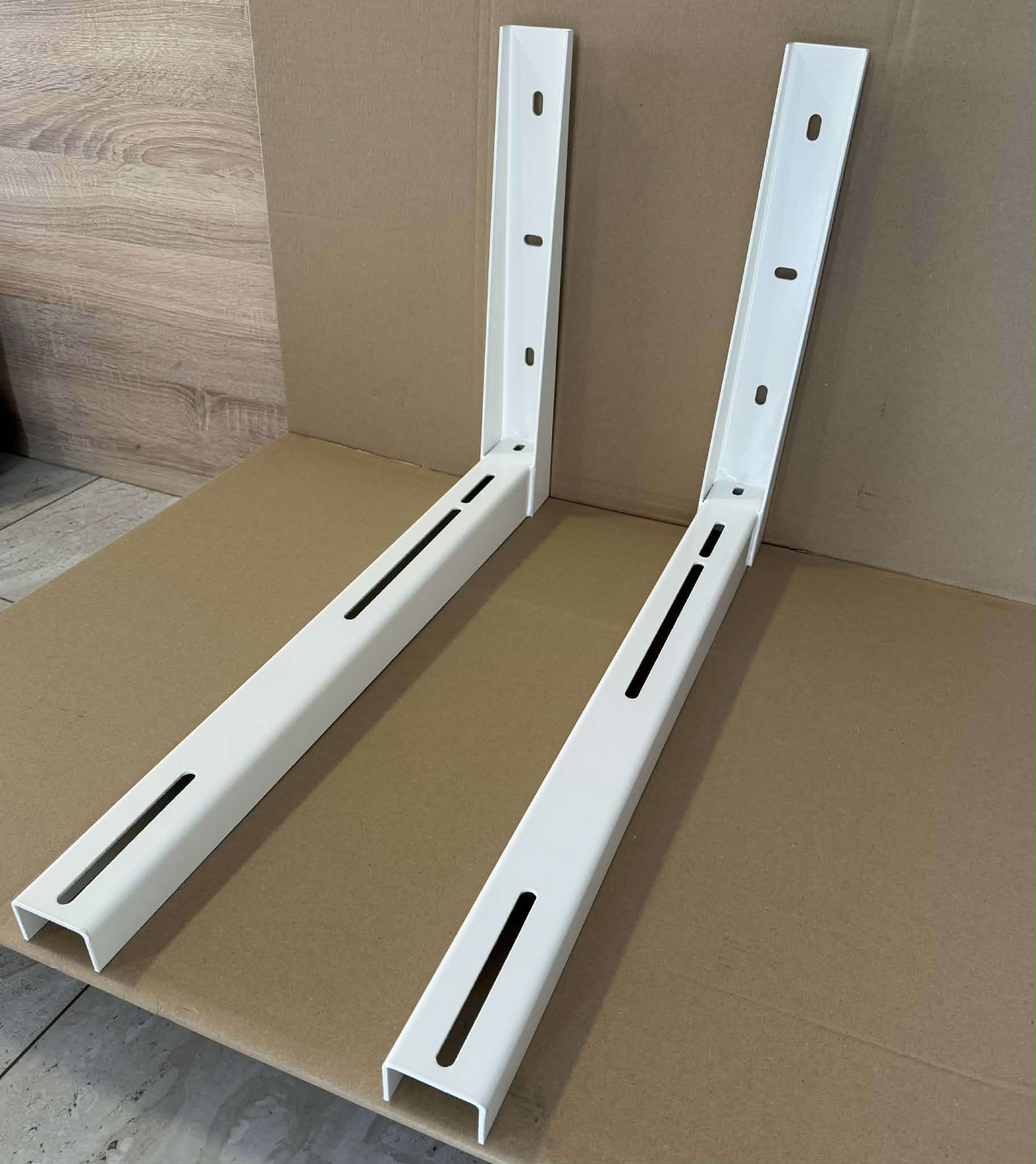 Klímatartó konzol 700mm 3mm falvastagsággal festett fehér